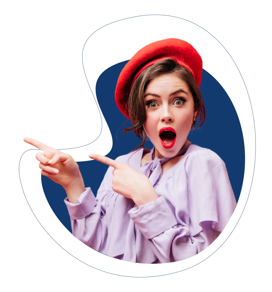 Mulher surpresa apontando para os benefícios da plataforma Woovi